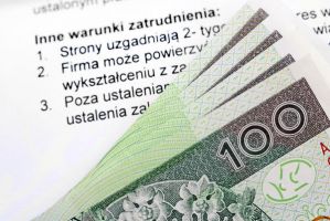 Jak informować pracowników o przestoju ekonomicznym, obniżonym wymiarze czasu pracy i dofinansowaniu wynagrodzeń, w związku z COVID-19